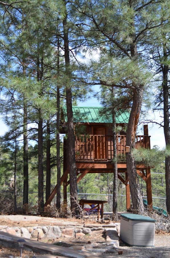 Pueblo Canyon Inn Лос-Аламос Экстерьер фото